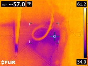 Infrared inspection - water leak detection bathroom floor
